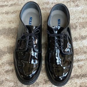 Bates Dress Shoes - Excellent condition, 9 1/2 E